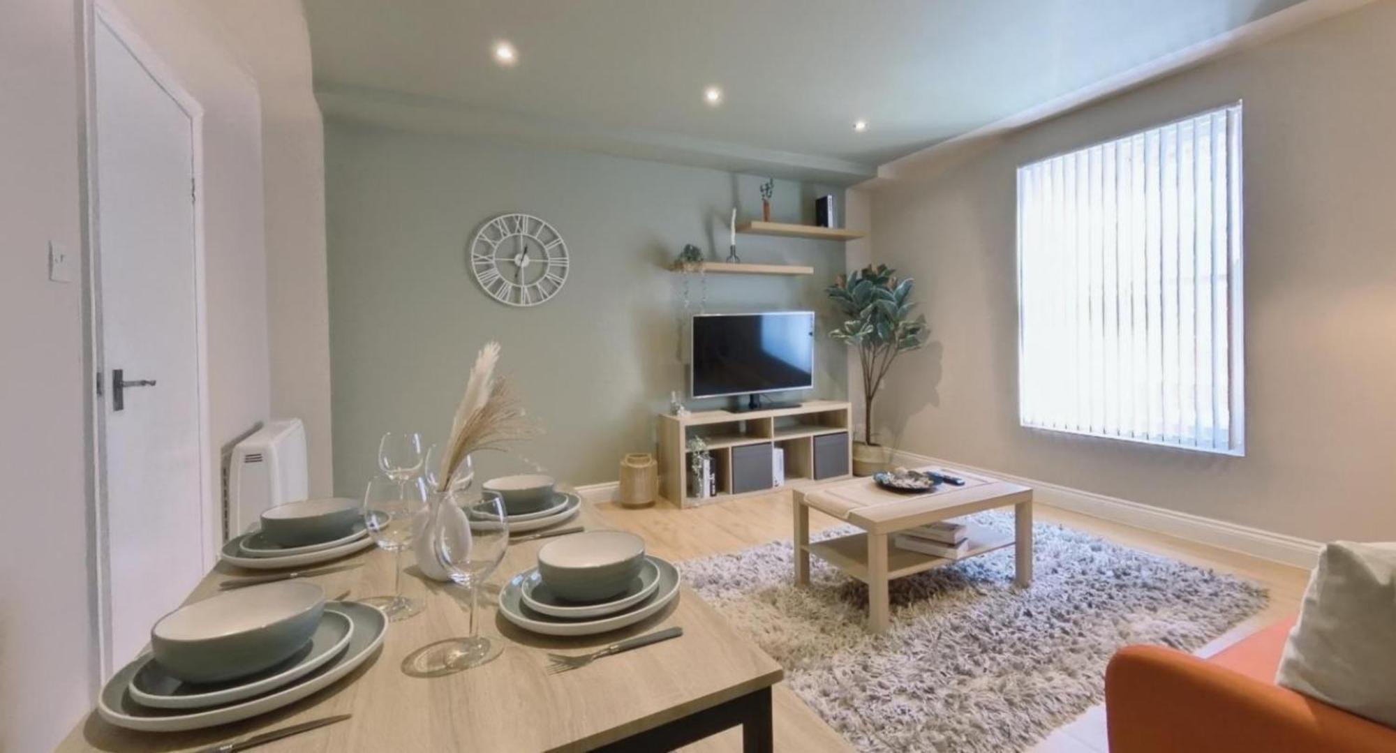 Appartamento Spacious Duplex With 2 Bathrooms With Free Wi-fi, Parking And Keyless Access, Sleeps Up To 9 - Perfect For Groups Birmingham