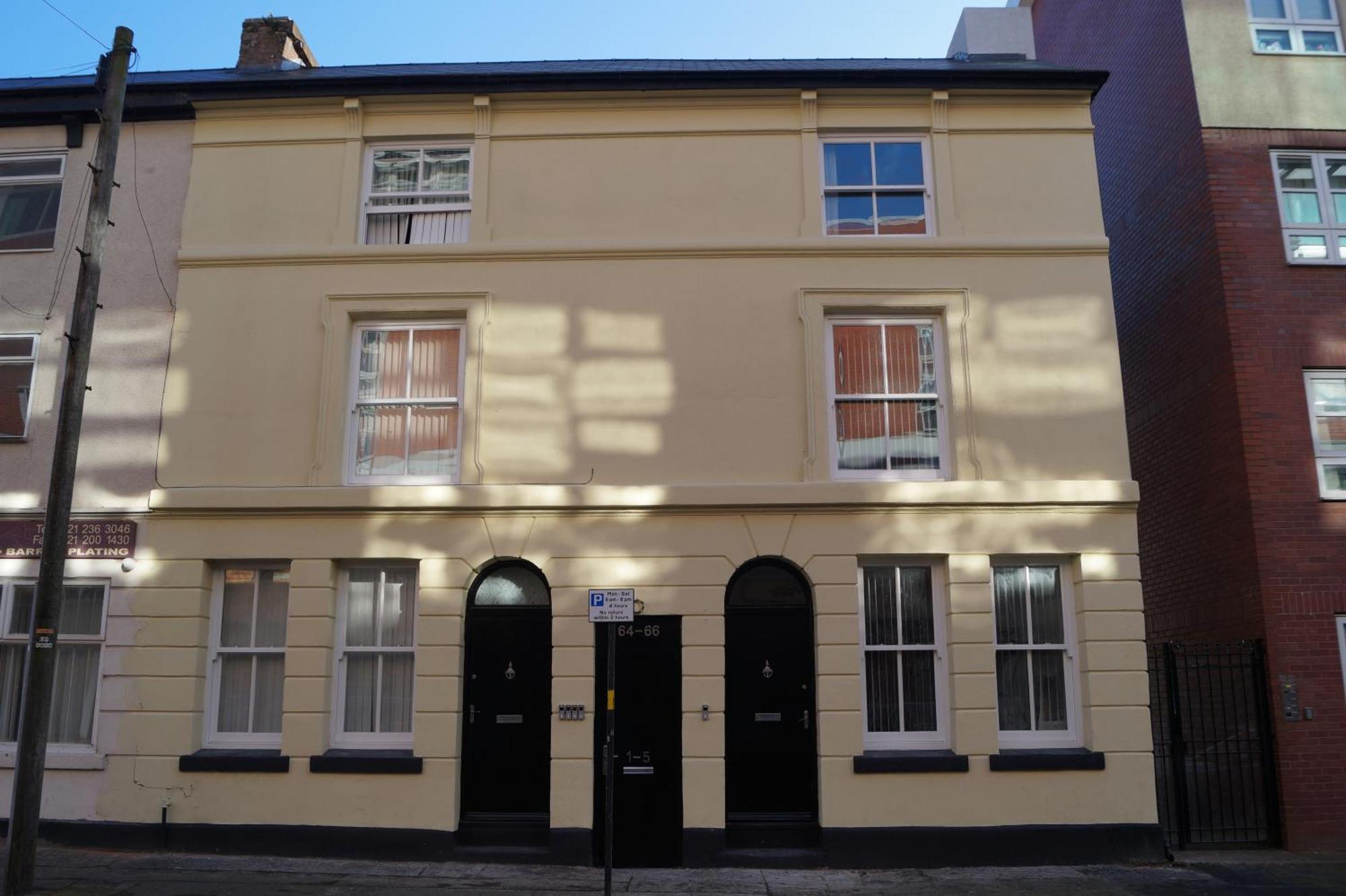 Appartamento Spacious Duplex With 2 Bathrooms With Free Wi-fi, Parking And Keyless Access, Sleeps Up To 9 - Perfect For Groups Birmingham